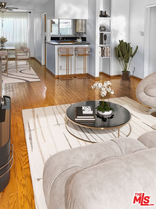 1327 Stanford St Unit: 6