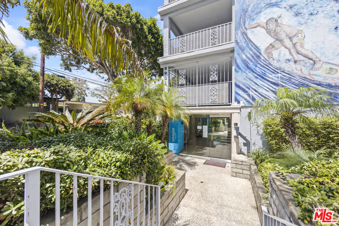 2901 4th St Unit: 212