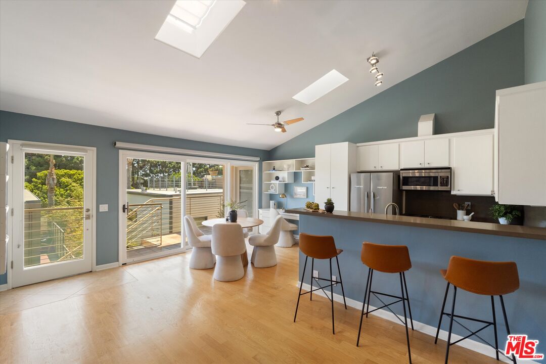 2216 4th St Unit: 7