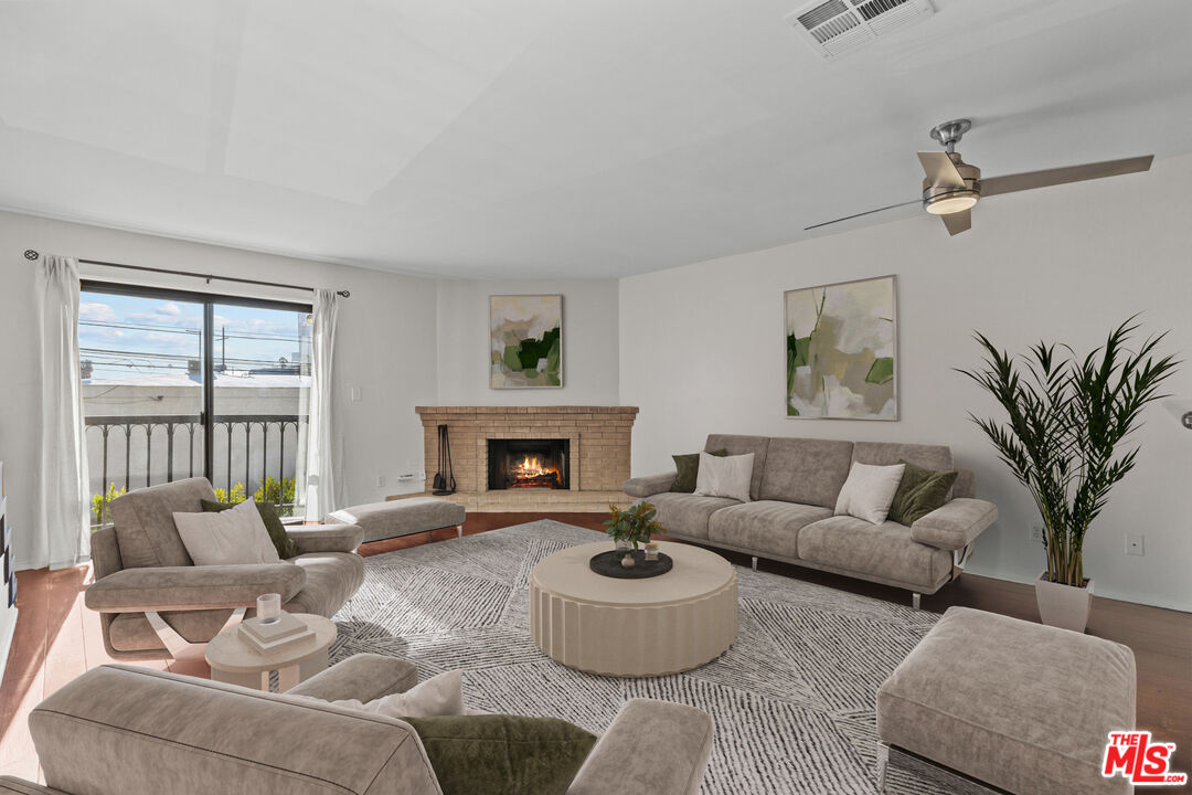 2480 Penmar Ave Unit: 2