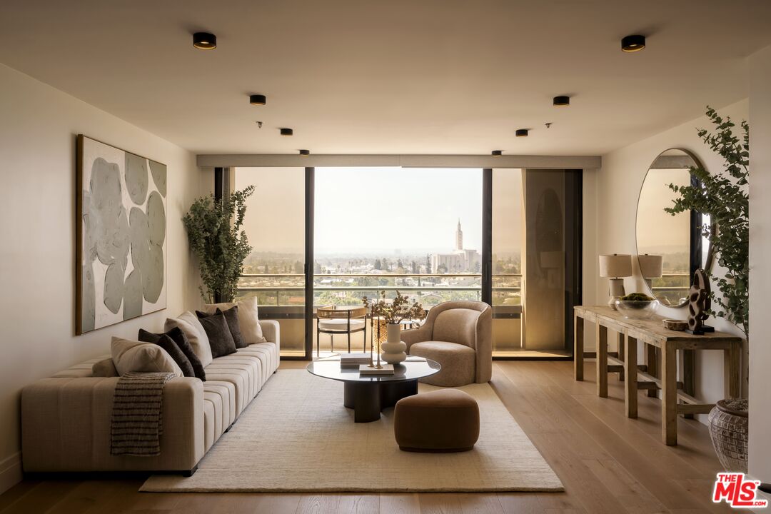 10660 Wilshire Blvd Unit: 1208