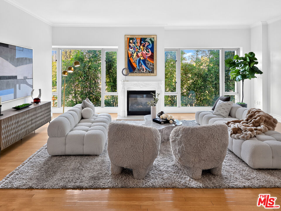 10727 Wilshire Blvd Unit: 404
