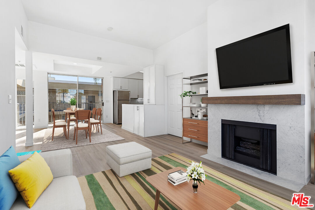 1661 S Bundy Dr Unit: 101