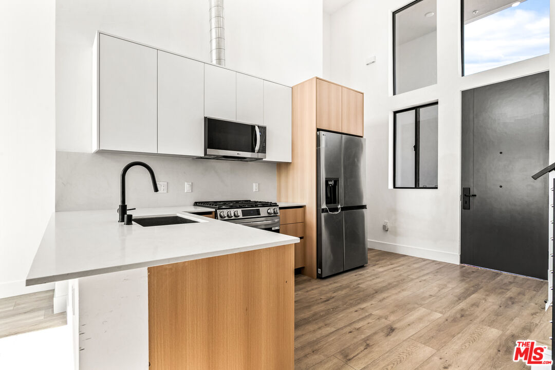 11013 Hartsook St Unit: 403