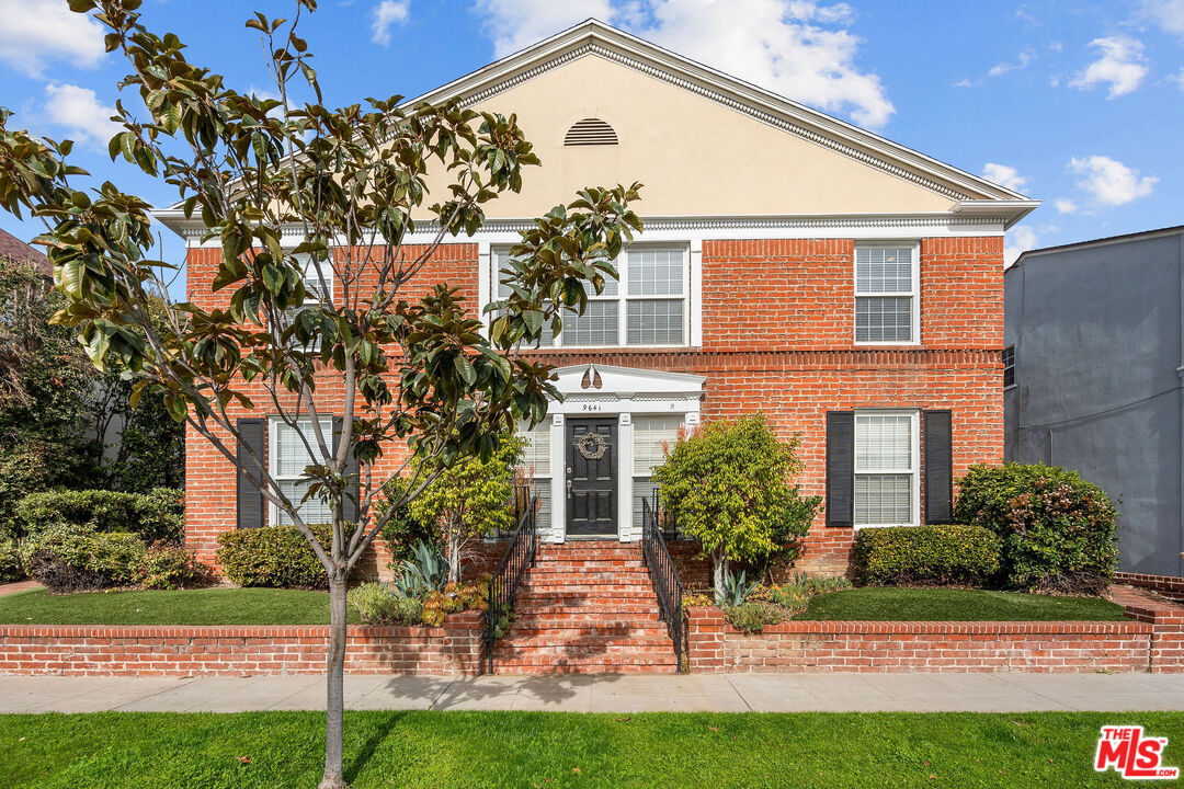9645 W Olympic BLVD Unit: 1/2