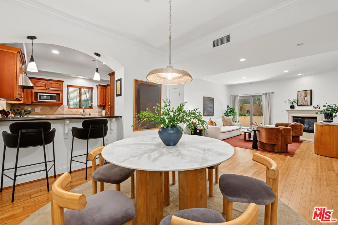 1511 Camden Ave Unit: 103
