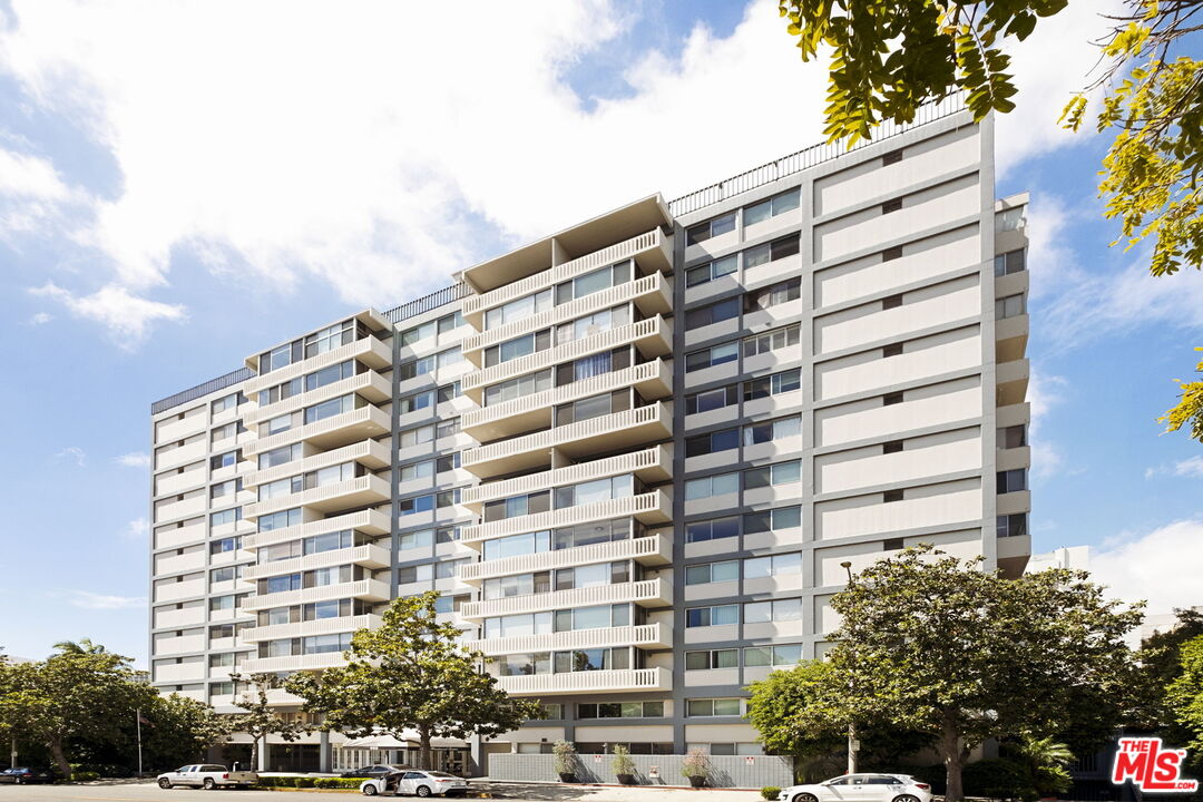 969 Hilgard Ave Unit: 1106