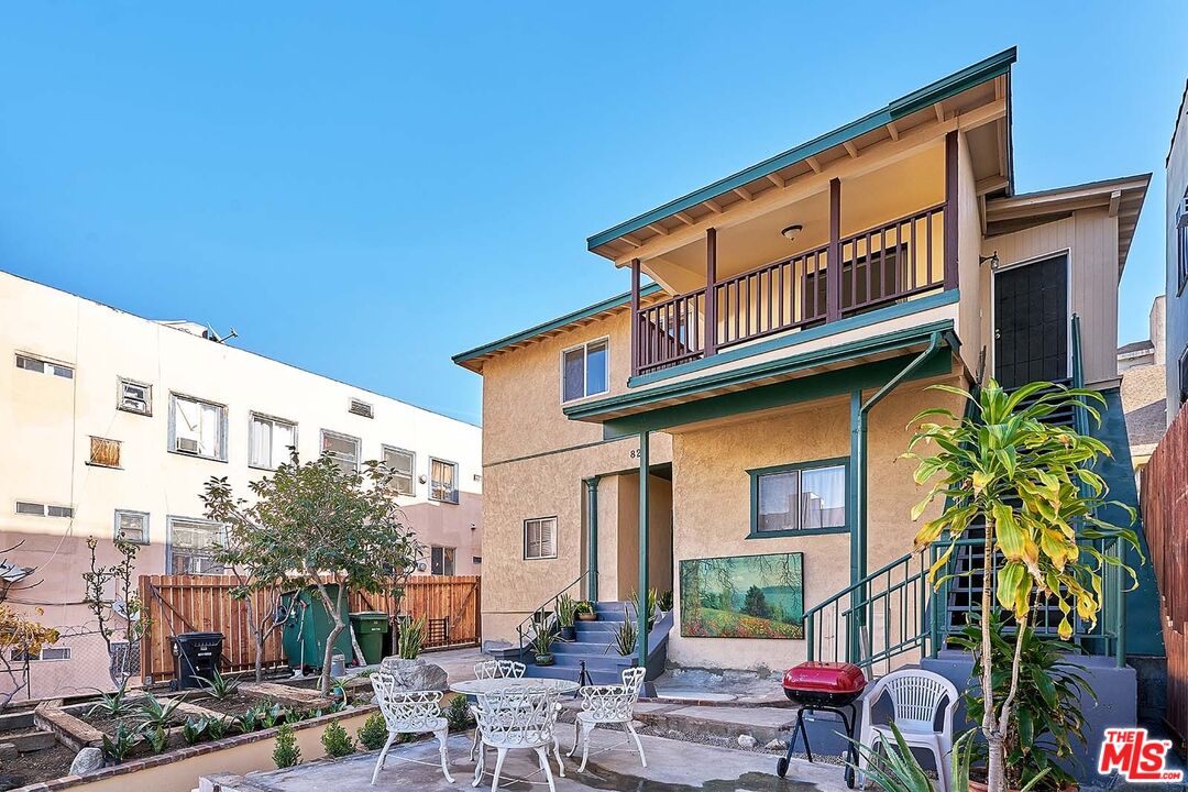826 S Park View St Unit: 1