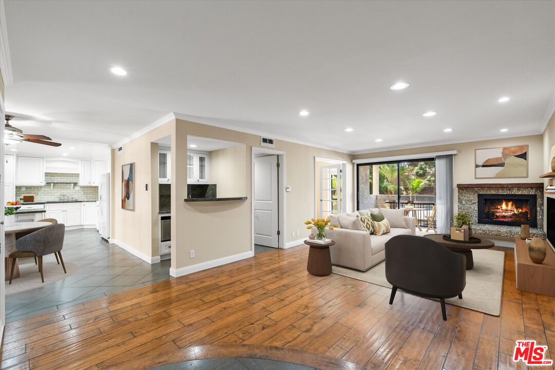 12321 Ocean Park Blvd Unit: 2
