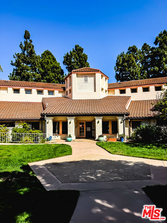 501 Palisades Dr Unit: 317
