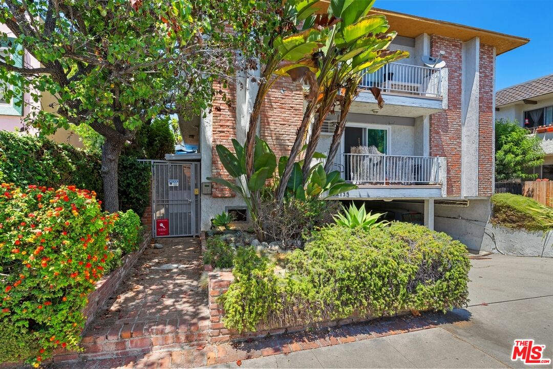 12735 Caswell Ave Unit: 4