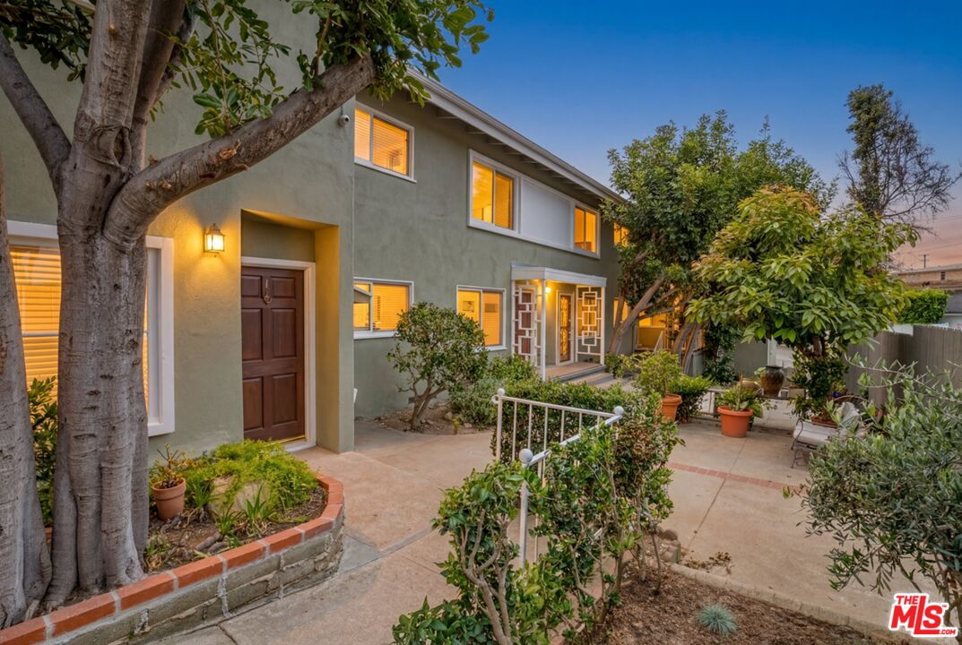 16144 W Sunset Blvd Unit: 4A