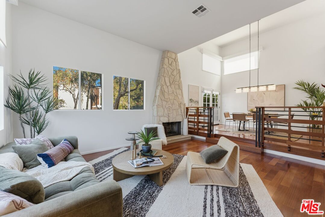 2450 Chelsea Pl Unit: A