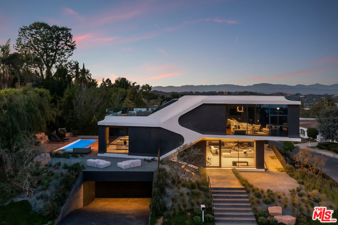 1254 Roberto Ln