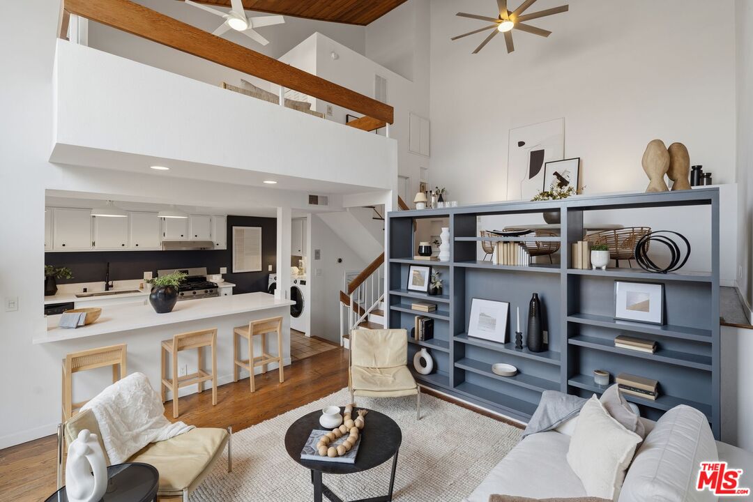 12806 Pacific Ave Unit: 8