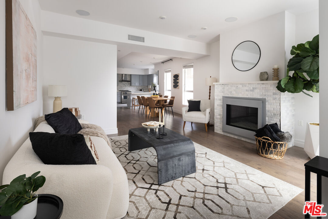 11979 Walnut Ln Unit: 1