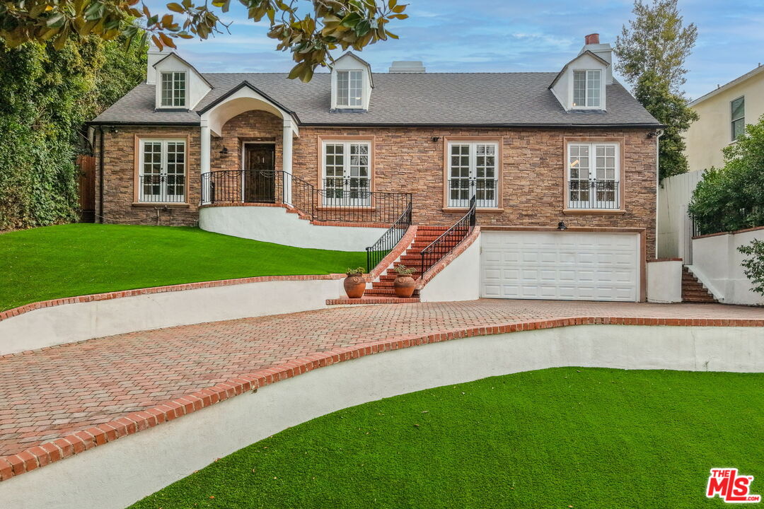 500 Warner Ave