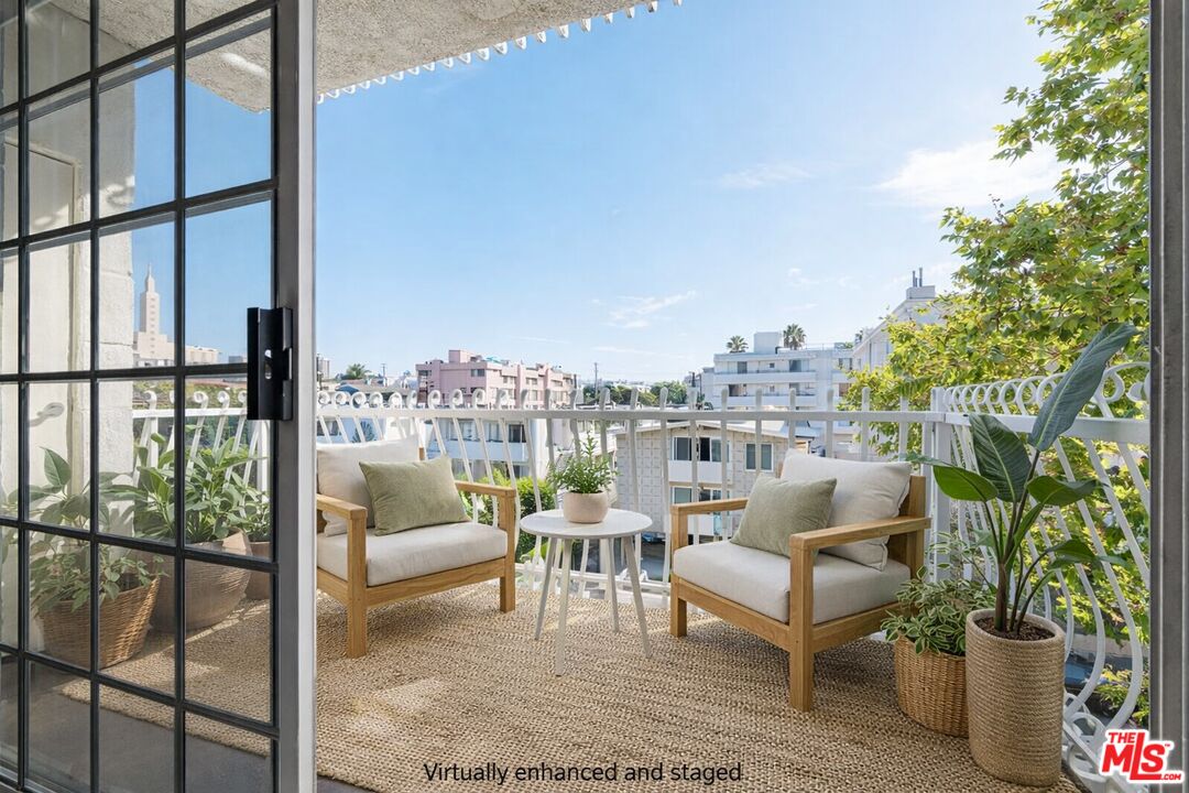 1915 Malcolm Ave Unit: 301