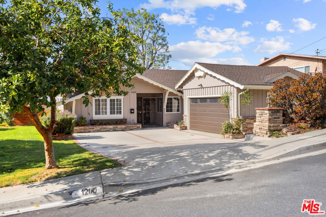 1200 Windover Way
