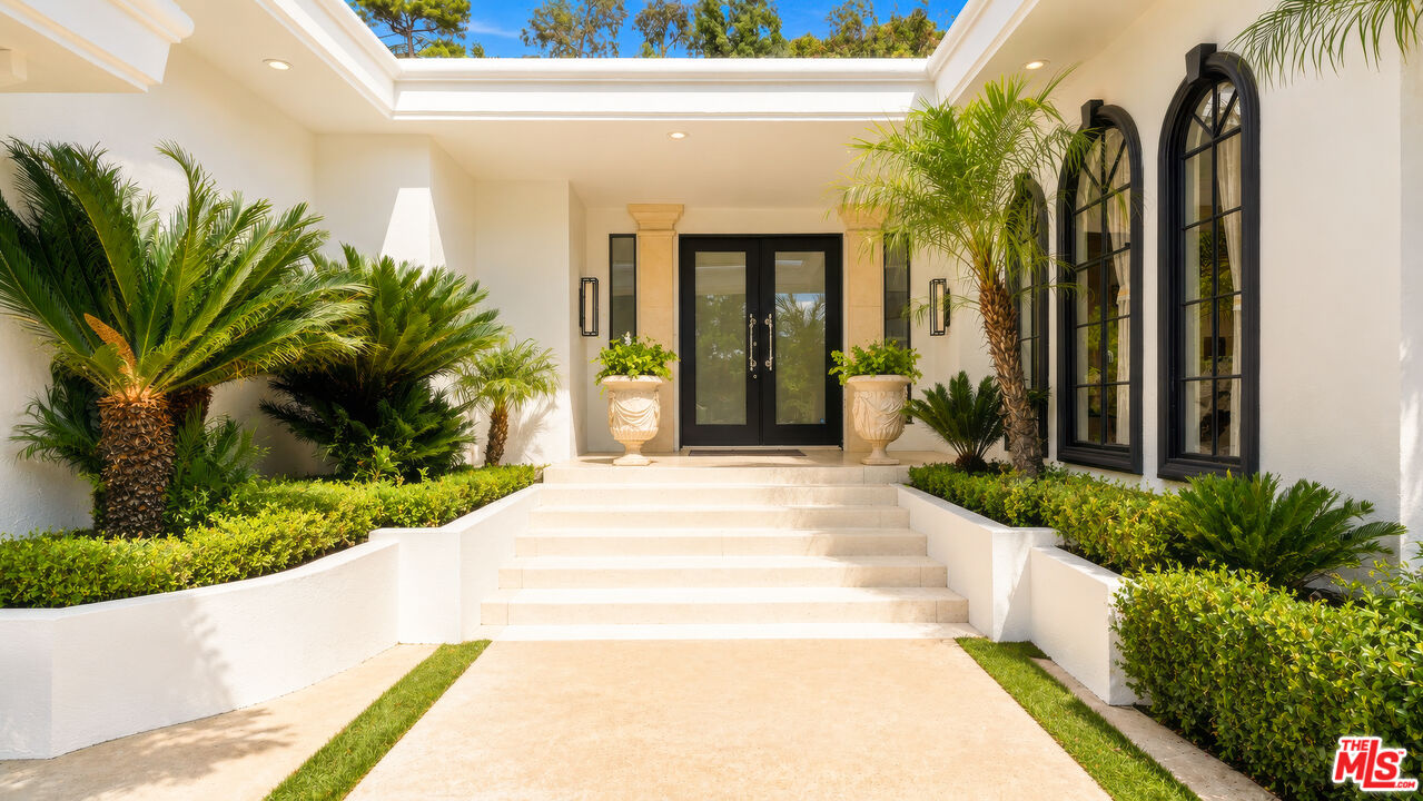 1856 Loma Vista Dr