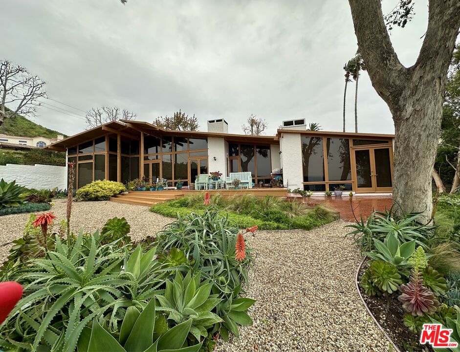 3909 Sierks Way