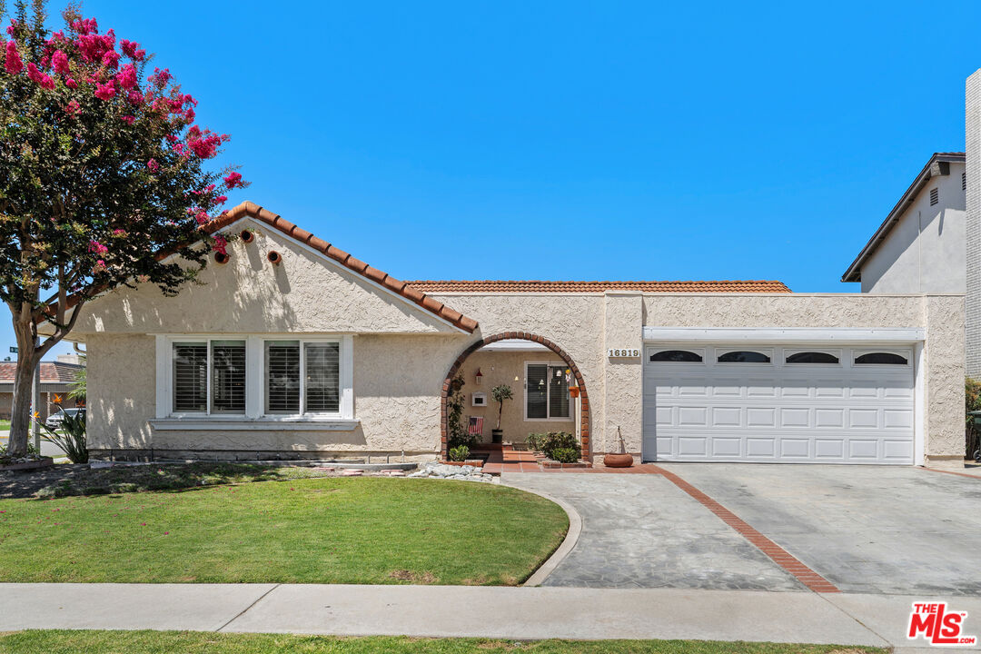 16819 Jeanette Ave