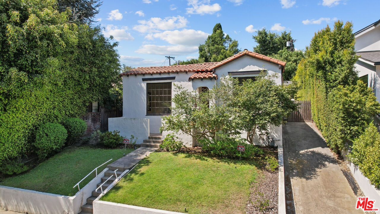 2569 Patricia Ave