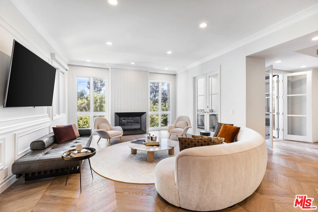 10110 Empyrean Way Unit: 204