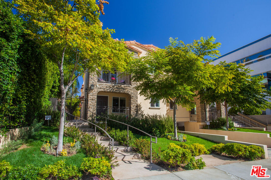 1171 FRANKLIN ST Unit: 104