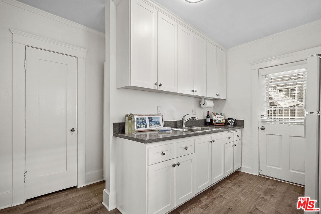 1916 3RD ST Unit: 1916