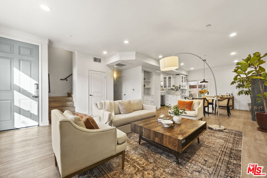 1253 18th St Unit: 103
