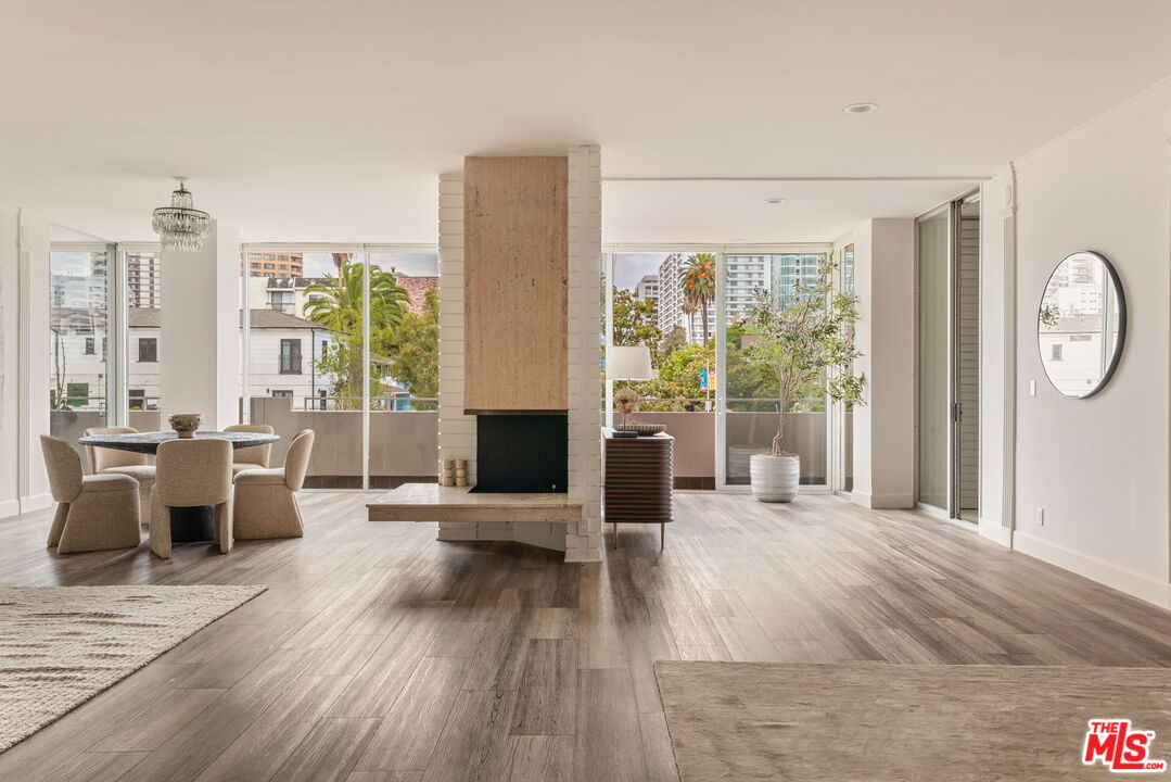 1333 S Beverly Glen Blvd Unit: 405