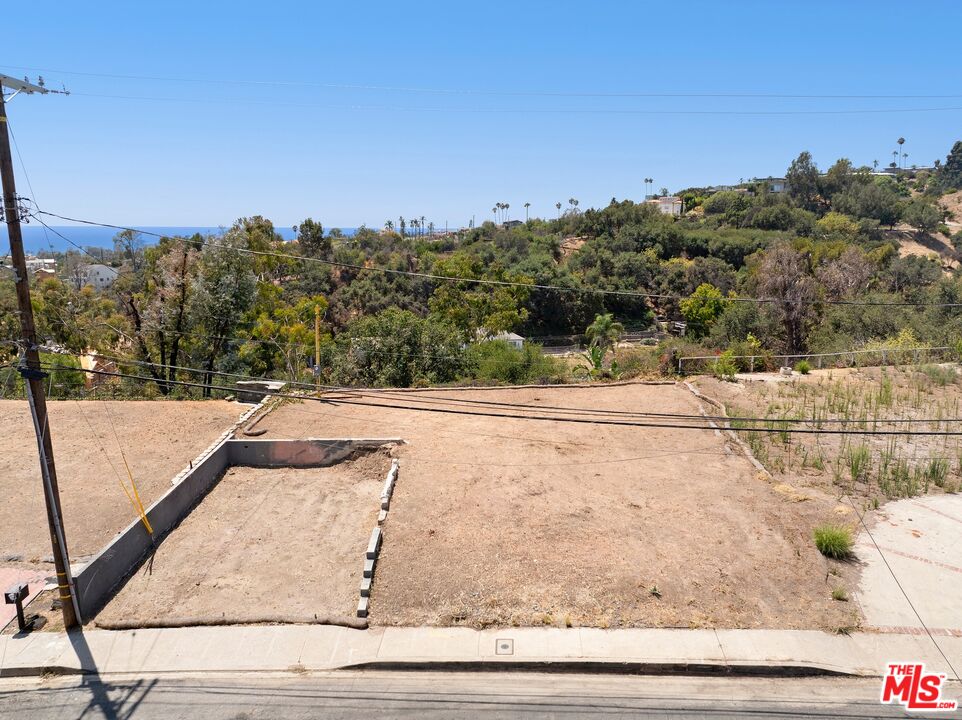 1067 Las Pulgas Rd