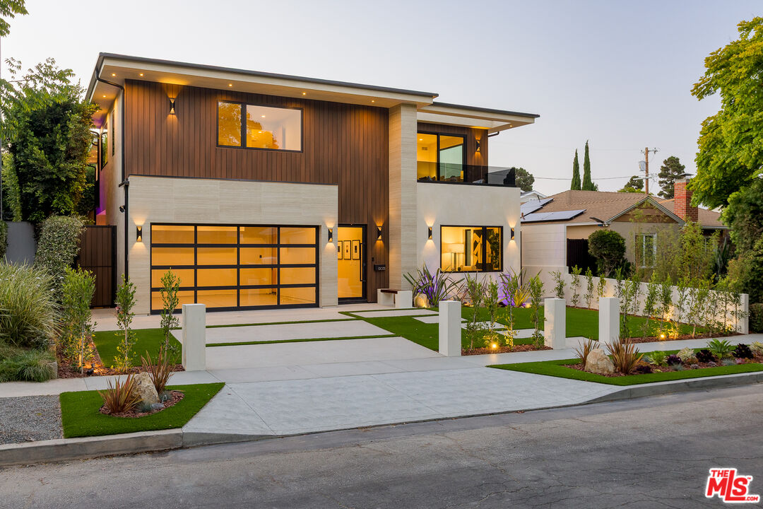 12035 Navy St