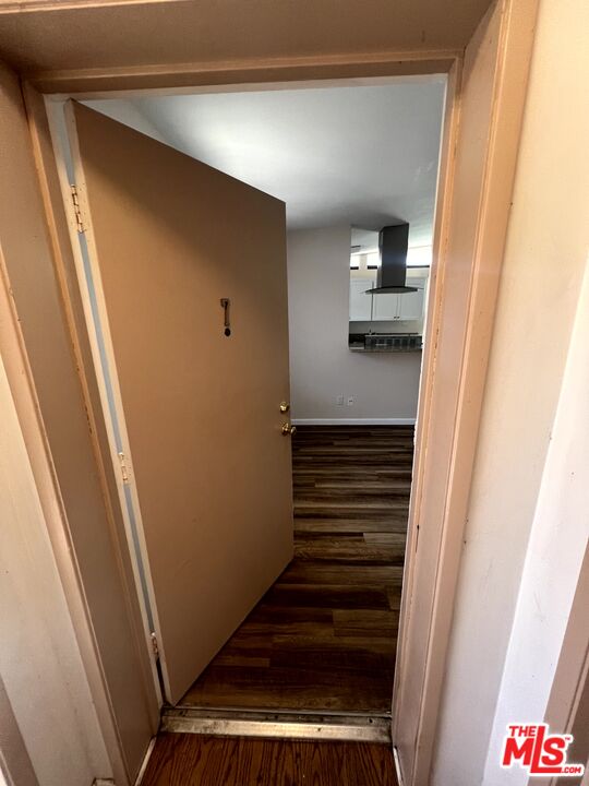 3704 Midvale Ave Unit: 7