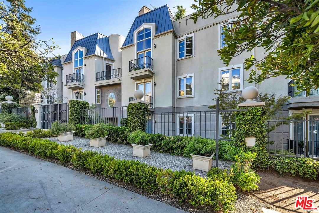 15510 W Sunset Blvd Unit: 304