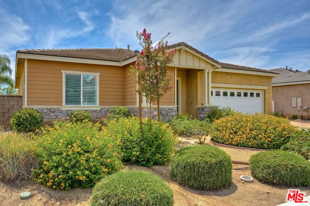Photo of 27659 Coral St, Romoland, CA 92585