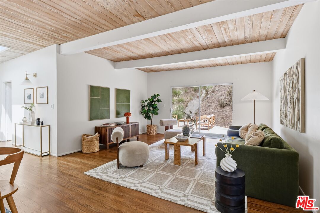 1308 N Beverly Glen Blvd