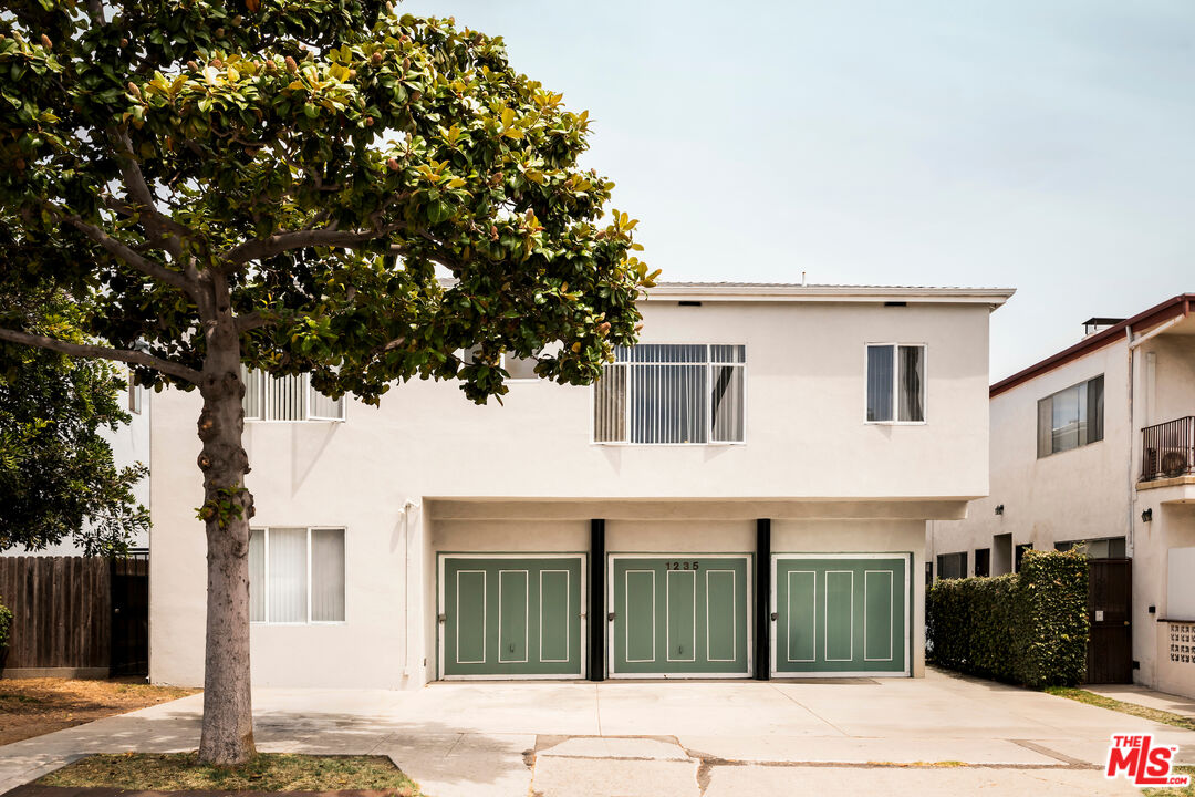 1235 10th St Unit: 1