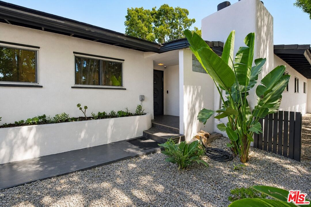 266 S Highland Ave