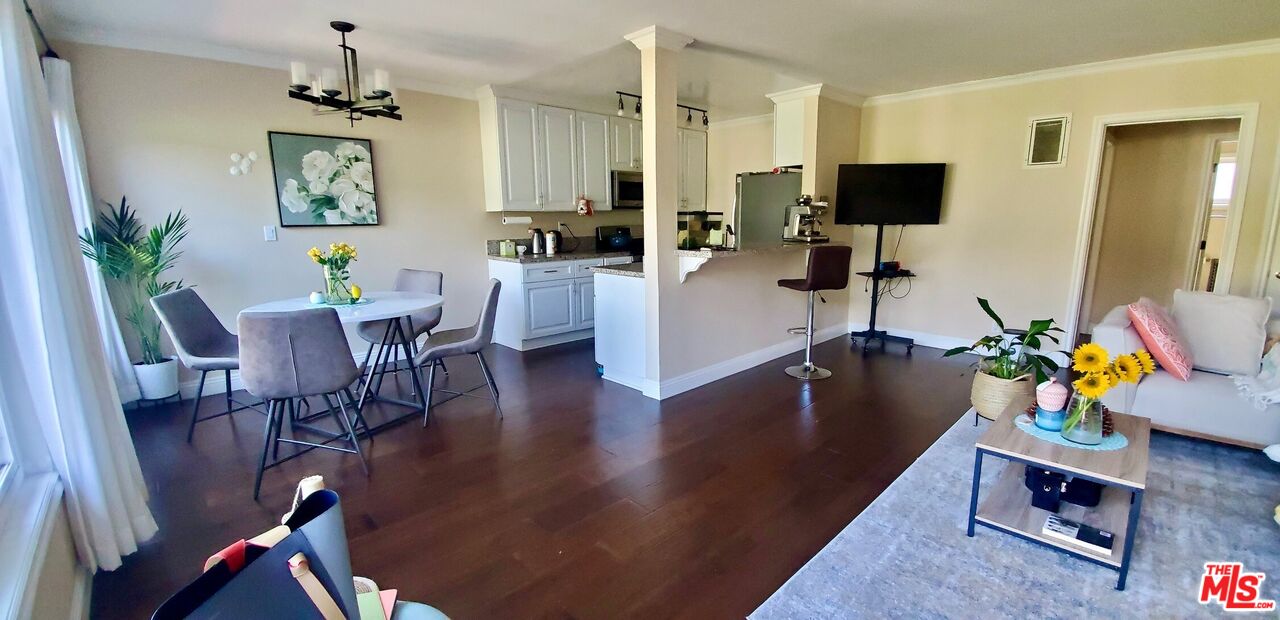 10600 Eastborne Ave Unit: 14