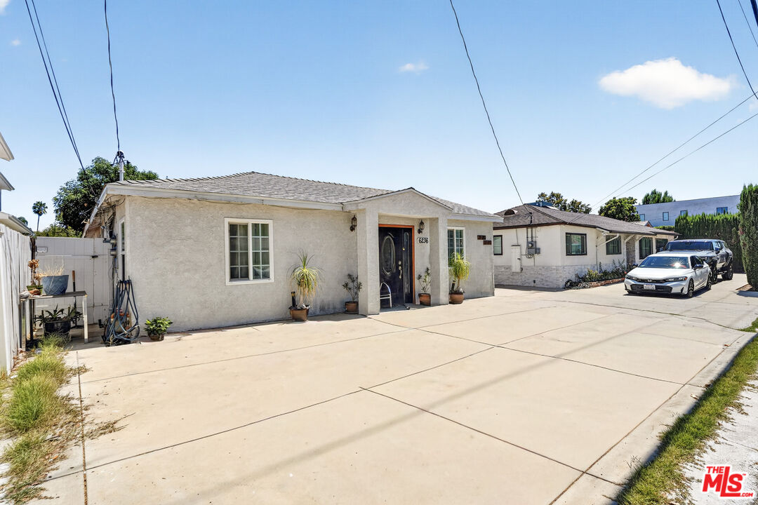 6236 Lindley Ave