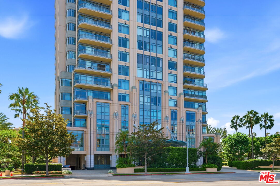10800 Wilshire Blvd Unit: 403