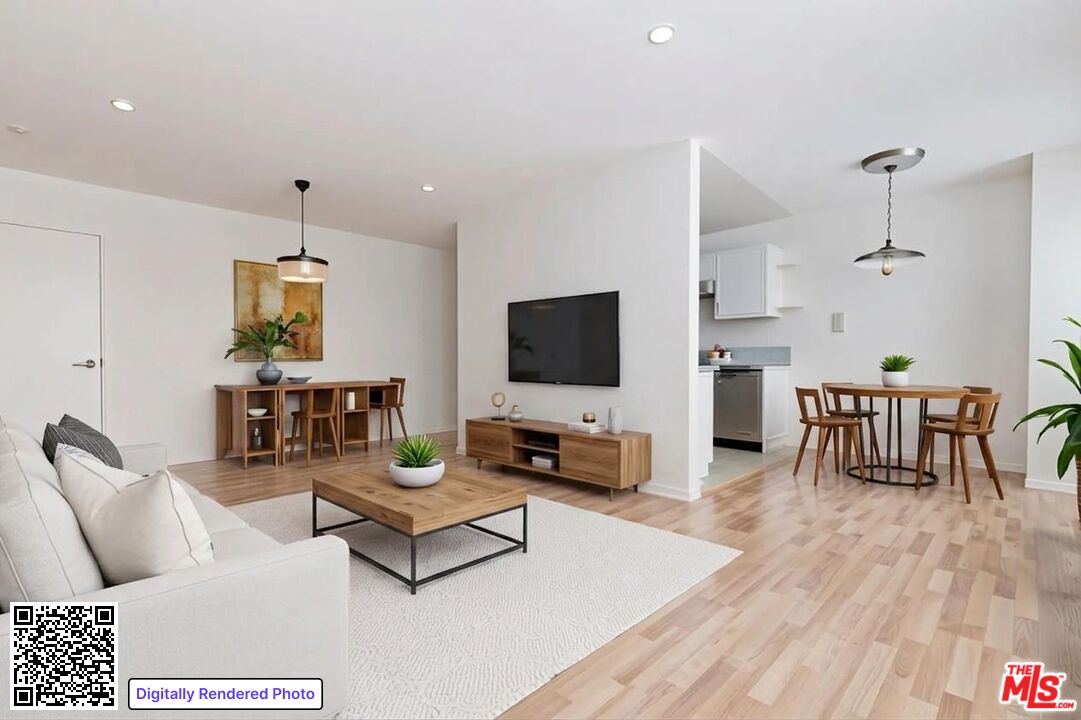 943 9Th St Unit: 5