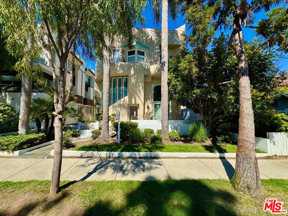 1247 23rd St Unit: D