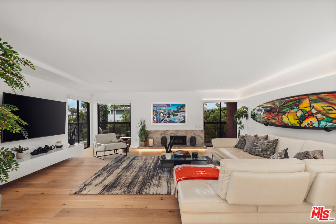 1133 5th St Unit: 204