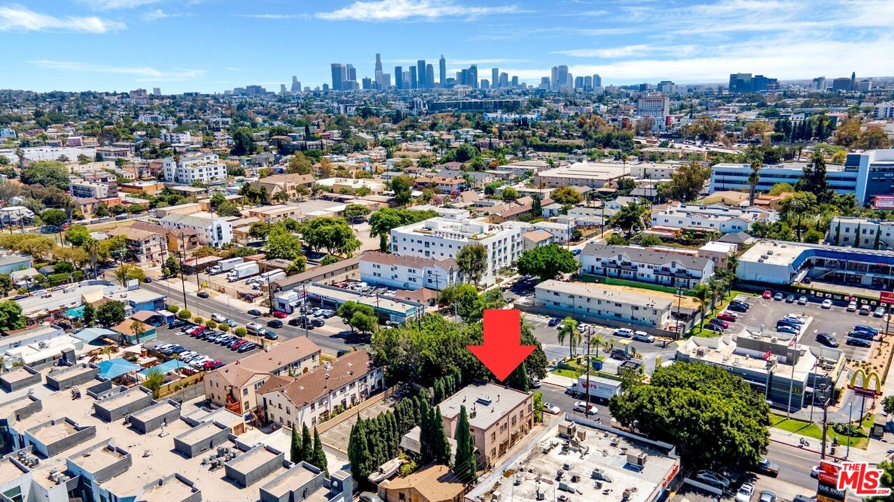 4149 Melrose Ave