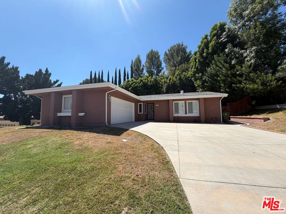 7365 Pomelo Dr