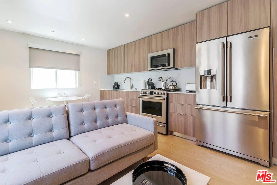 1446 Yale St Unit: B