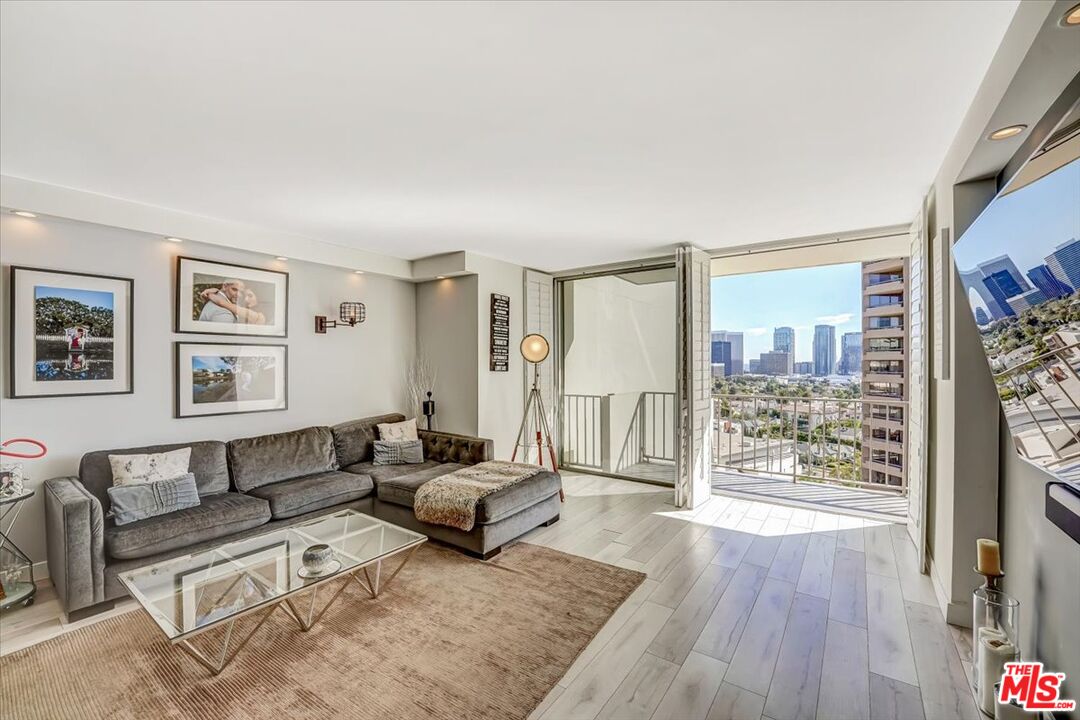 10433 WILSHIRE BLVD Unit: 1202